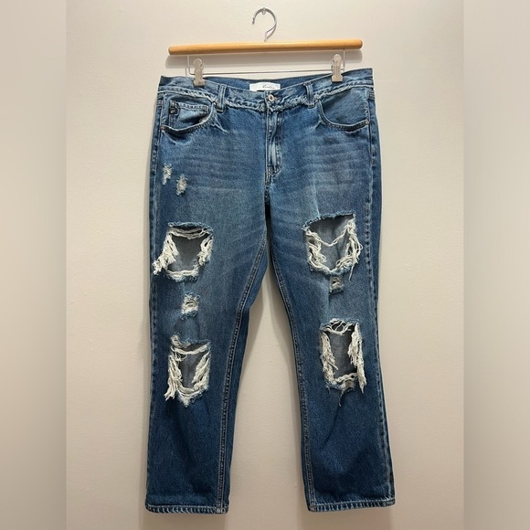 KanCan Mid Rise Boyfriend Style Jeans 15 | 31 Medium Wash - Picture 1 of 6